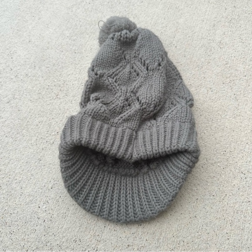 Cable Knit Winter Hat   S3 - Picture 2 of 3